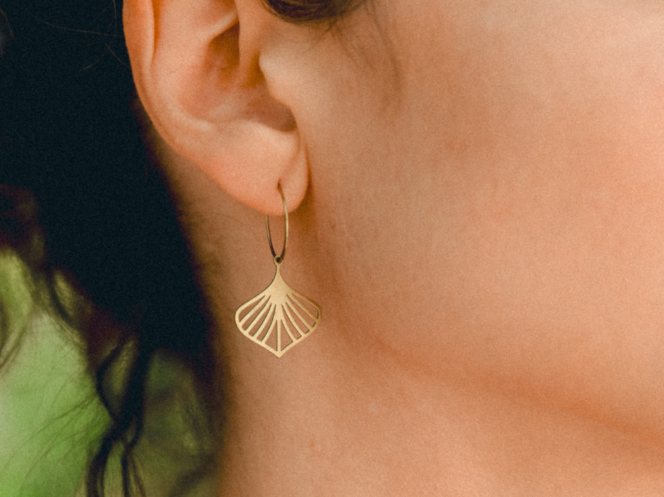 עגילי נביעה